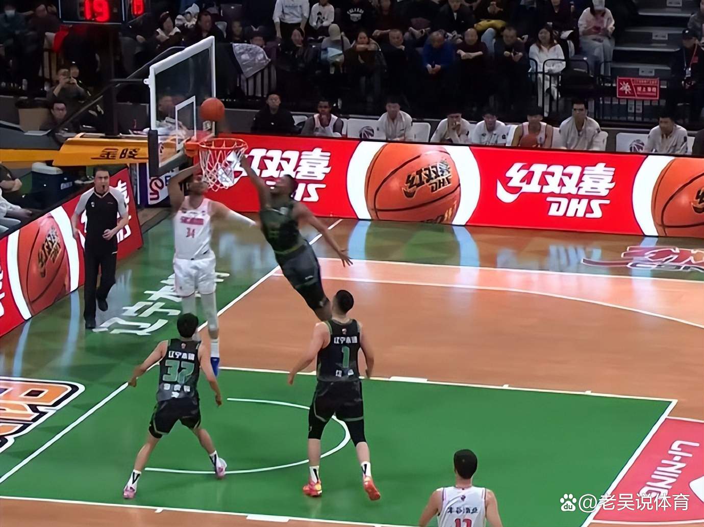 辽宁队在最新一场胜利中表现出色，取得比赛优势的简单介绍