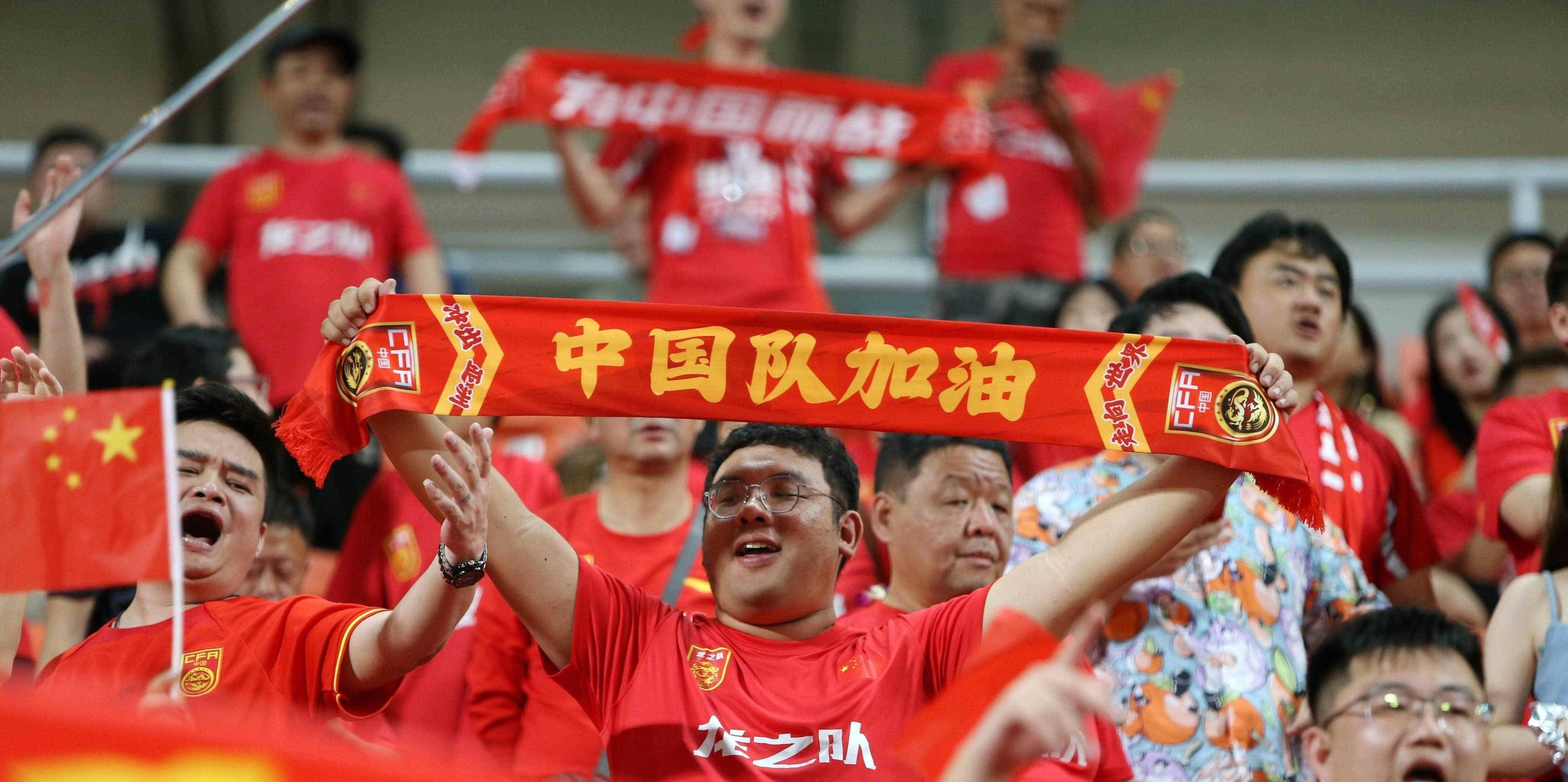 大赛中中国队表现抢眼，引发球迷关注