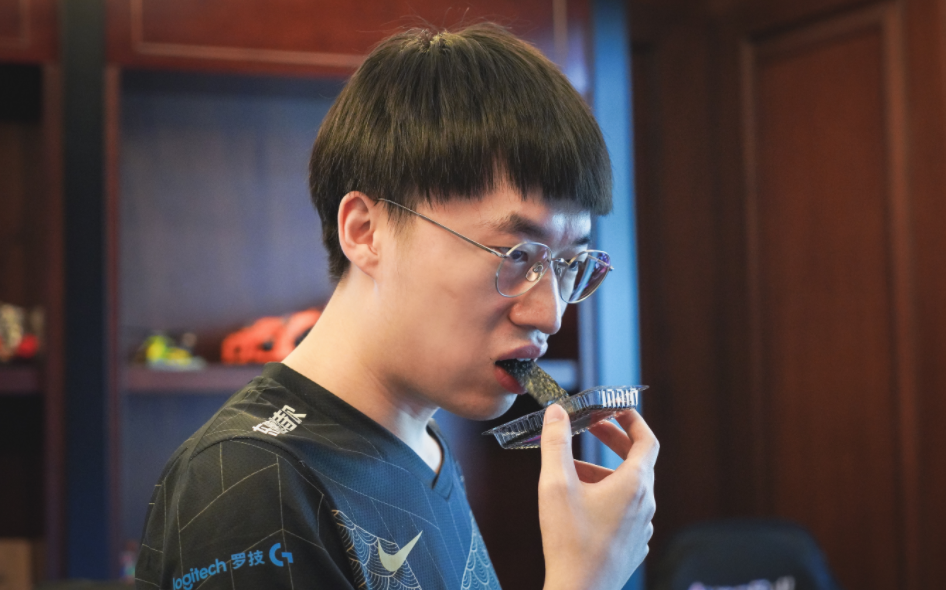 Karsa遭遇三连败，RNG教练面临压力！的简单介绍